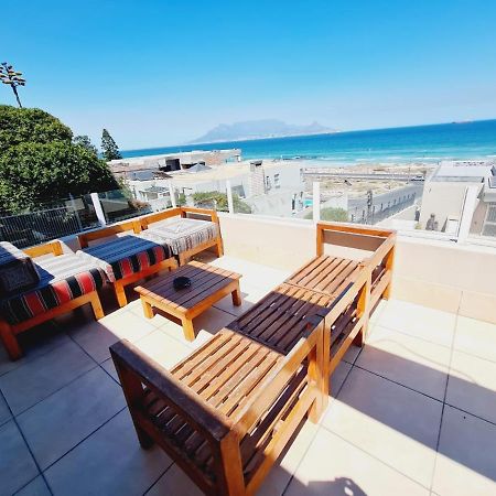 2Whitewaters Bloubergstrand Homestay Buitenkant foto