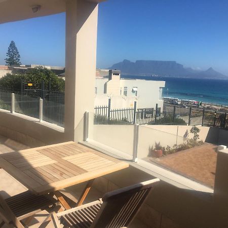 2Whitewaters Bloubergstrand Homestay Buitenkant foto