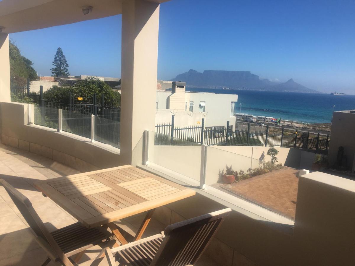 2Whitewaters Bloubergstrand Homestay Buitenkant foto