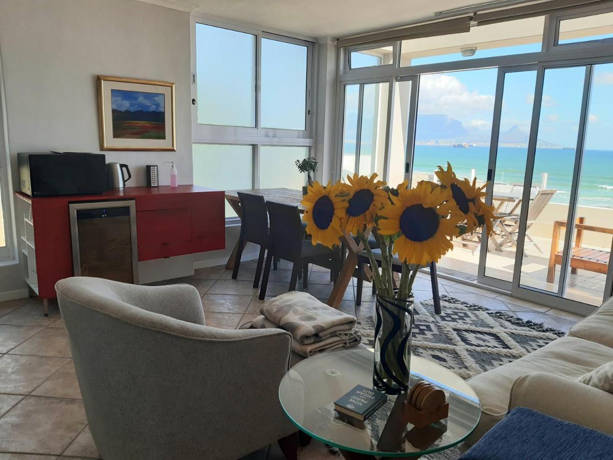 2Whitewaters Bloubergstrand Homestay Buitenkant foto